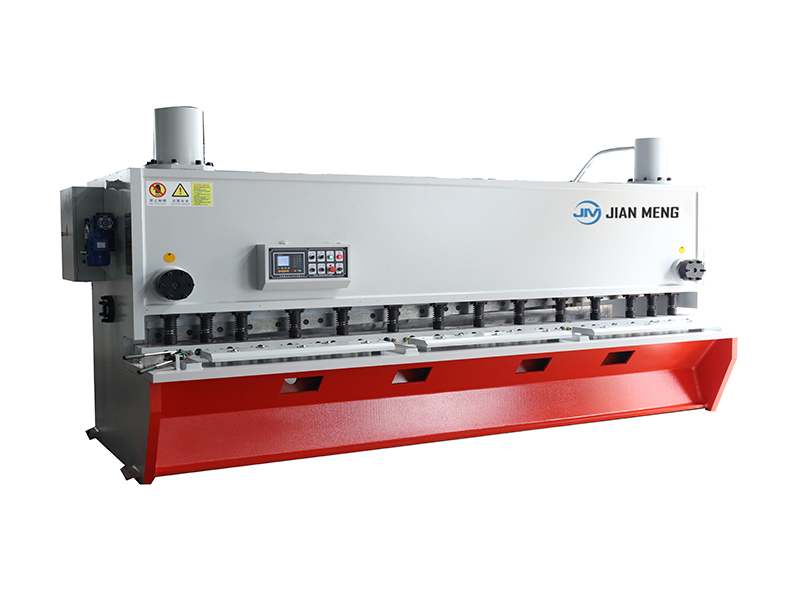 Střihací stroj CNC Guillotine