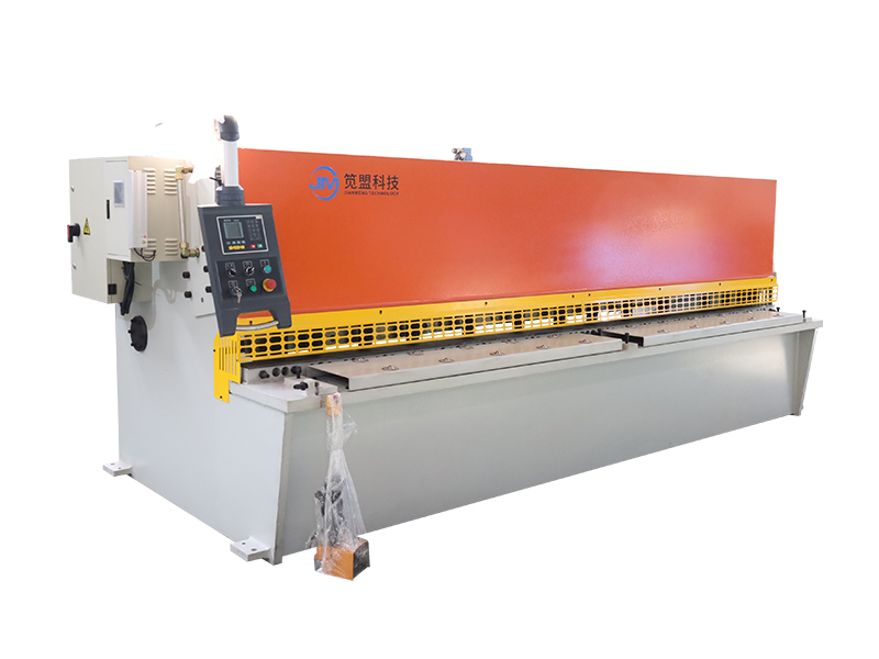 Střihací stroj CNC Swing Beam